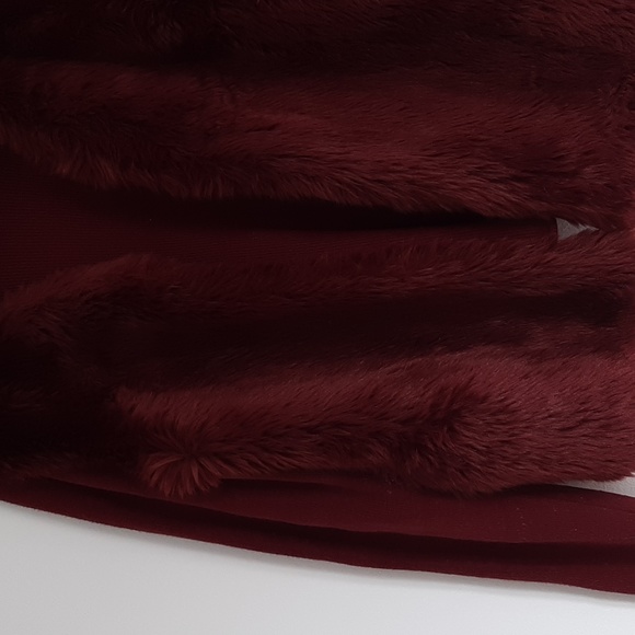 Wine color faux fur open front sweater - Picture 3 of 9